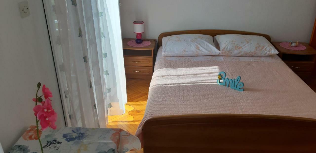 Apartman Lorena Stari Grad  Zewnętrze zdjęcie