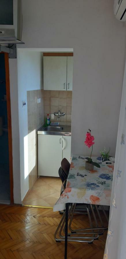 Apartman Lorena Stari Grad  Zewnętrze zdjęcie