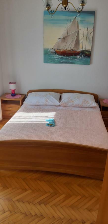 Apartman Lorena Stari Grad  Zewnętrze zdjęcie
